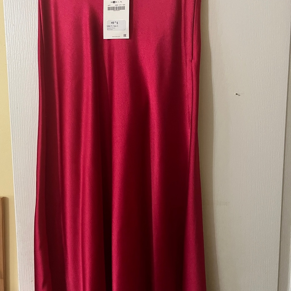 Zara Fuchsia slip skirt- Brand new with Tags